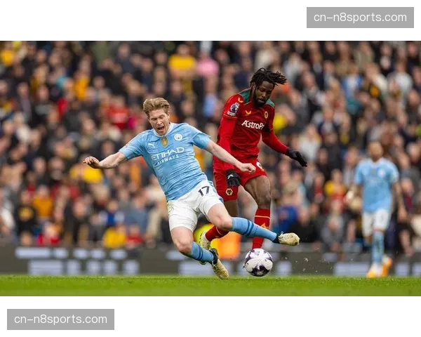 双雄争霸格局初定，阿森纳稳健防守与曼城后发制人引领争冠走势