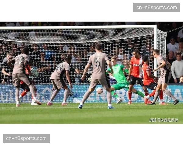 波罗腿筋受伤下旬复出 热刺右路攻防暂由小将顶替 波罗腿筋受伤下旬复出 热刺右路攻防暂由小将顶替