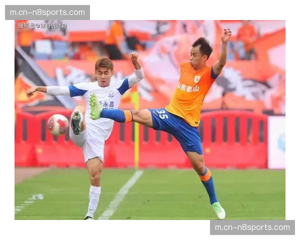 美国队强化身体对抗争顶训练,伯哈尔特针对北美场地特点调整战术